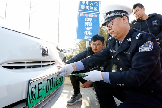 多方势力搏杀新能源车市场