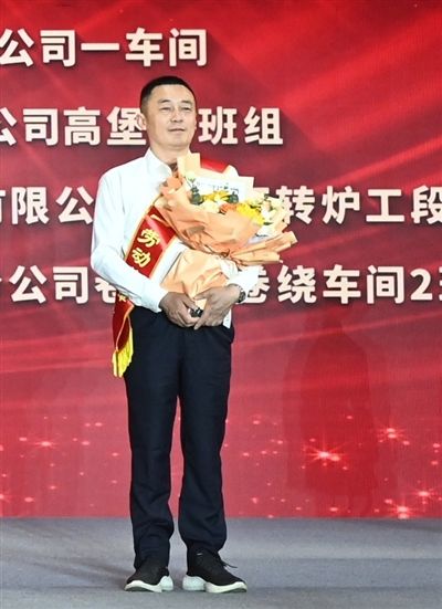 26载匠心深耕 研磨产业筑梦人 ——记湖北五一劳动奖章获得者彭太文